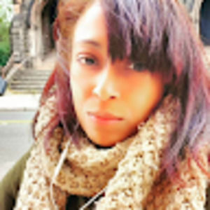 Meet your Posher, Lorie